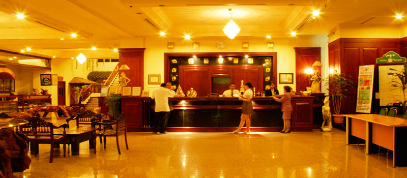 Satelit Hotel Surabaya Buitenkant foto