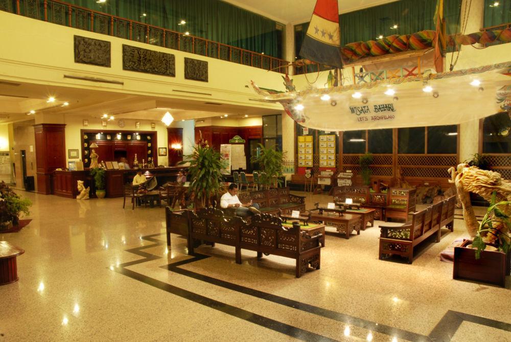 Satelit Hotel Surabaya Buitenkant foto